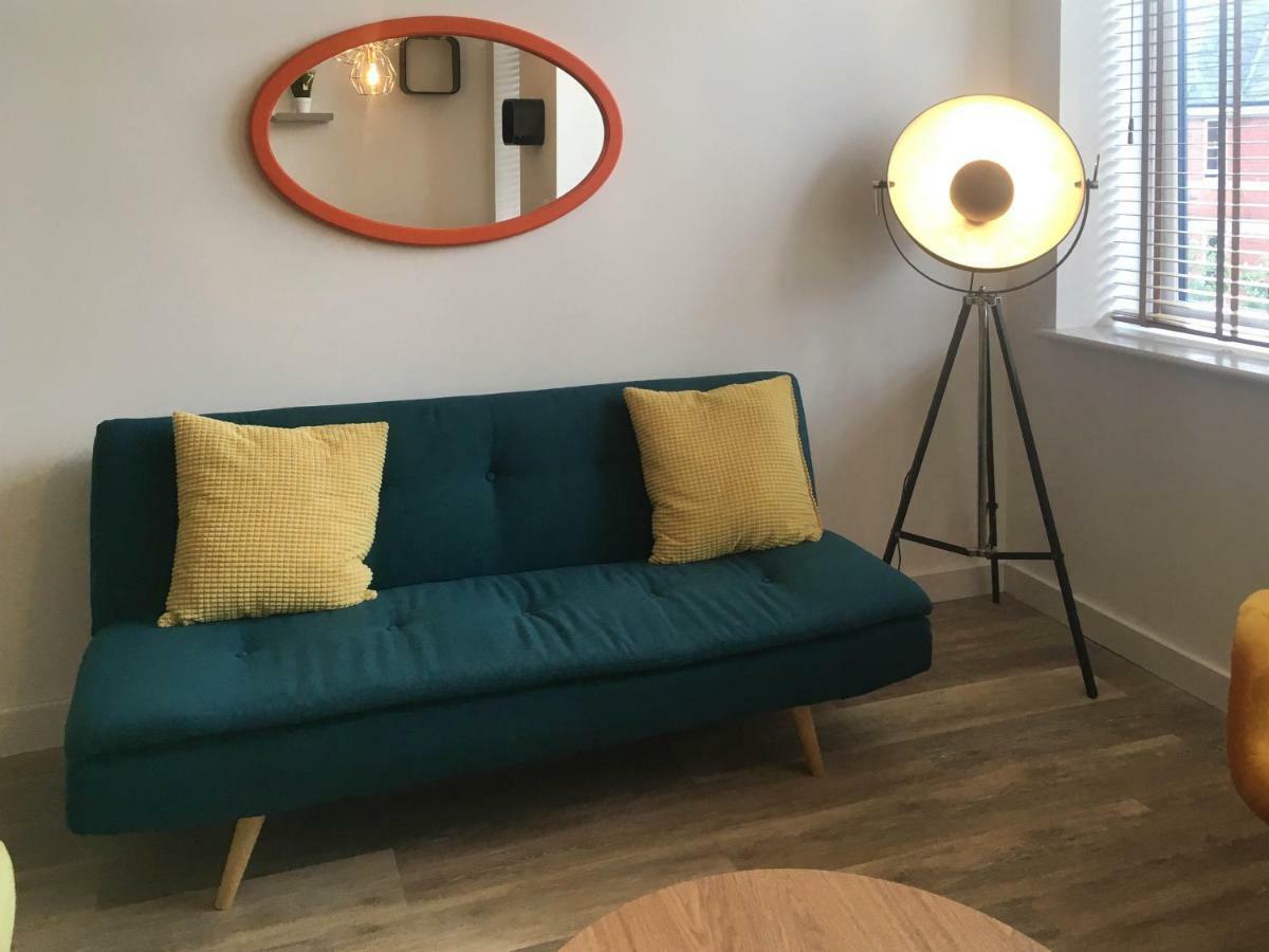 Luxury 1 Bed Apartment In City Centre With Parking Chester Exterior foto