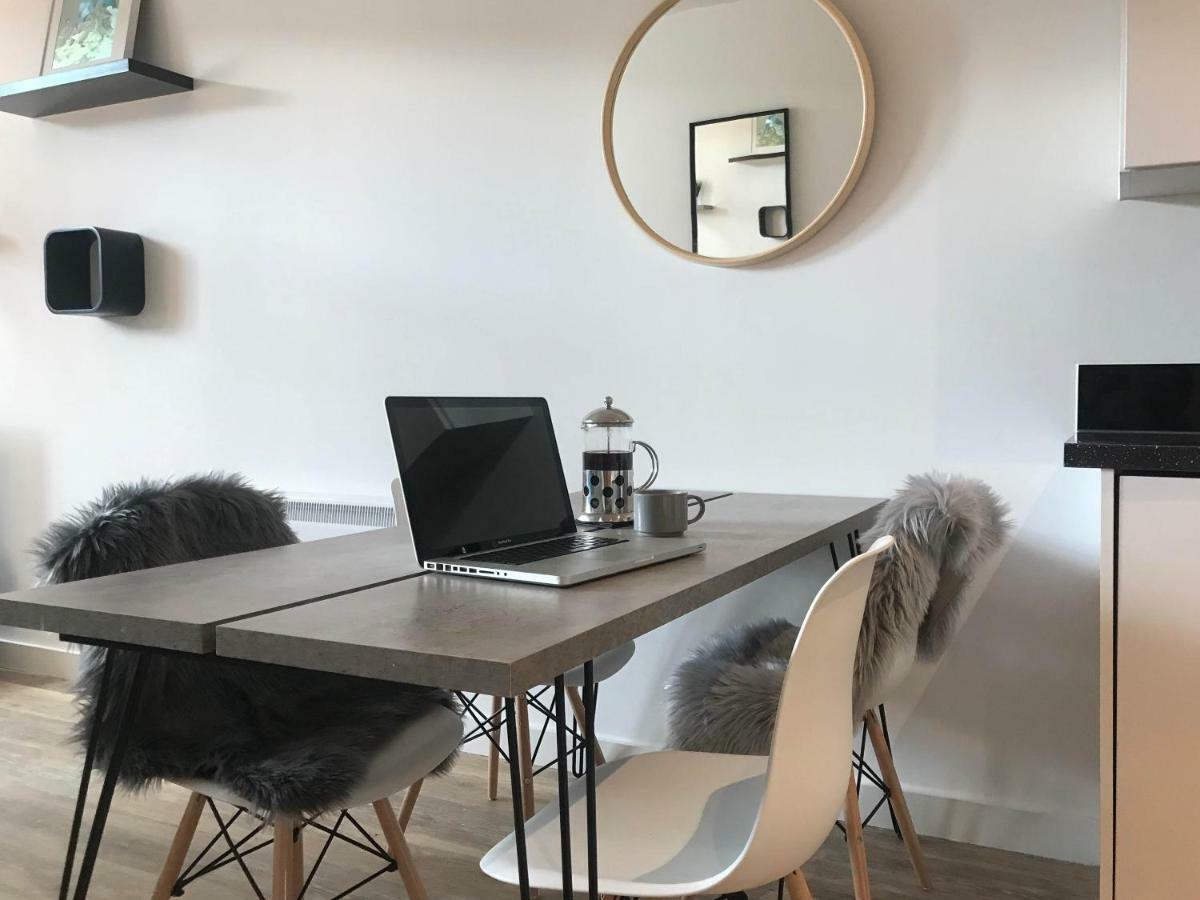 Luxury 1 Bed Apartment In City Centre With Parking Chester Exterior foto