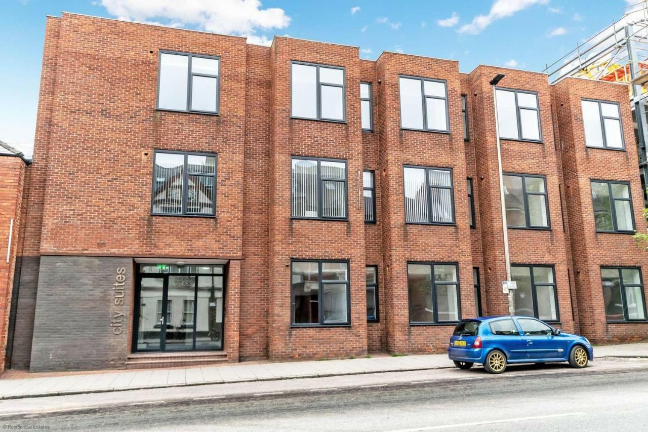 Luxury 1 Bed Apartment In City Centre With Parking Chester Exterior foto